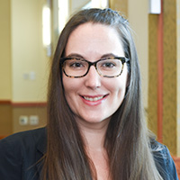 Amanda Roesch headshot